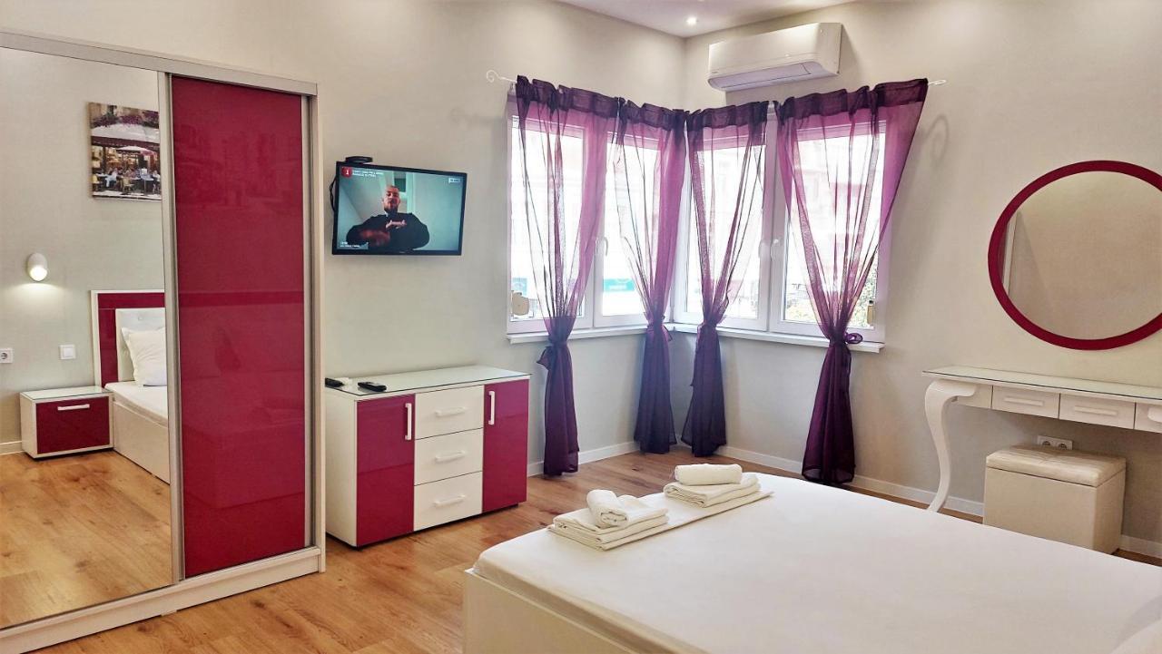 Апартамент Pink & Blue - 2Bdr With Balcony - Wi-Fi Βάρνα Εξωτερικό φωτογραφία