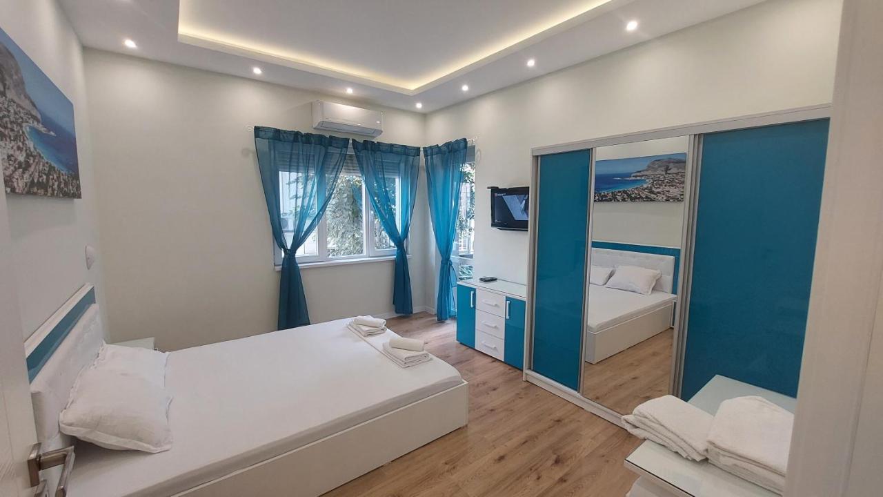 Апартамент Pink & Blue - 2Bdr With Balcony - Wi-Fi Βάρνα Εξωτερικό φωτογραφία