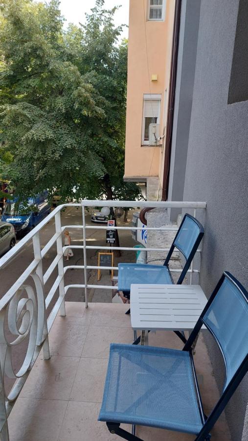 Апартамент Pink & Blue - 2Bdr With Balcony - Wi-Fi Βάρνα Εξωτερικό φωτογραφία