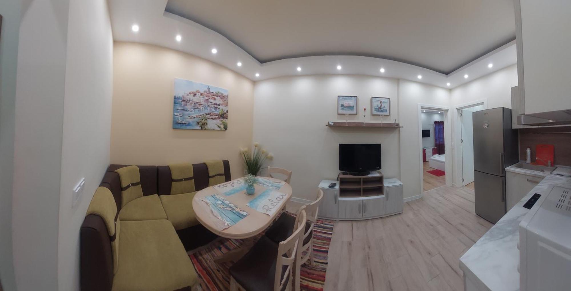Апартамент Pink & Blue - 2Bdr With Balcony - Wi-Fi Βάρνα Εξωτερικό φωτογραφία