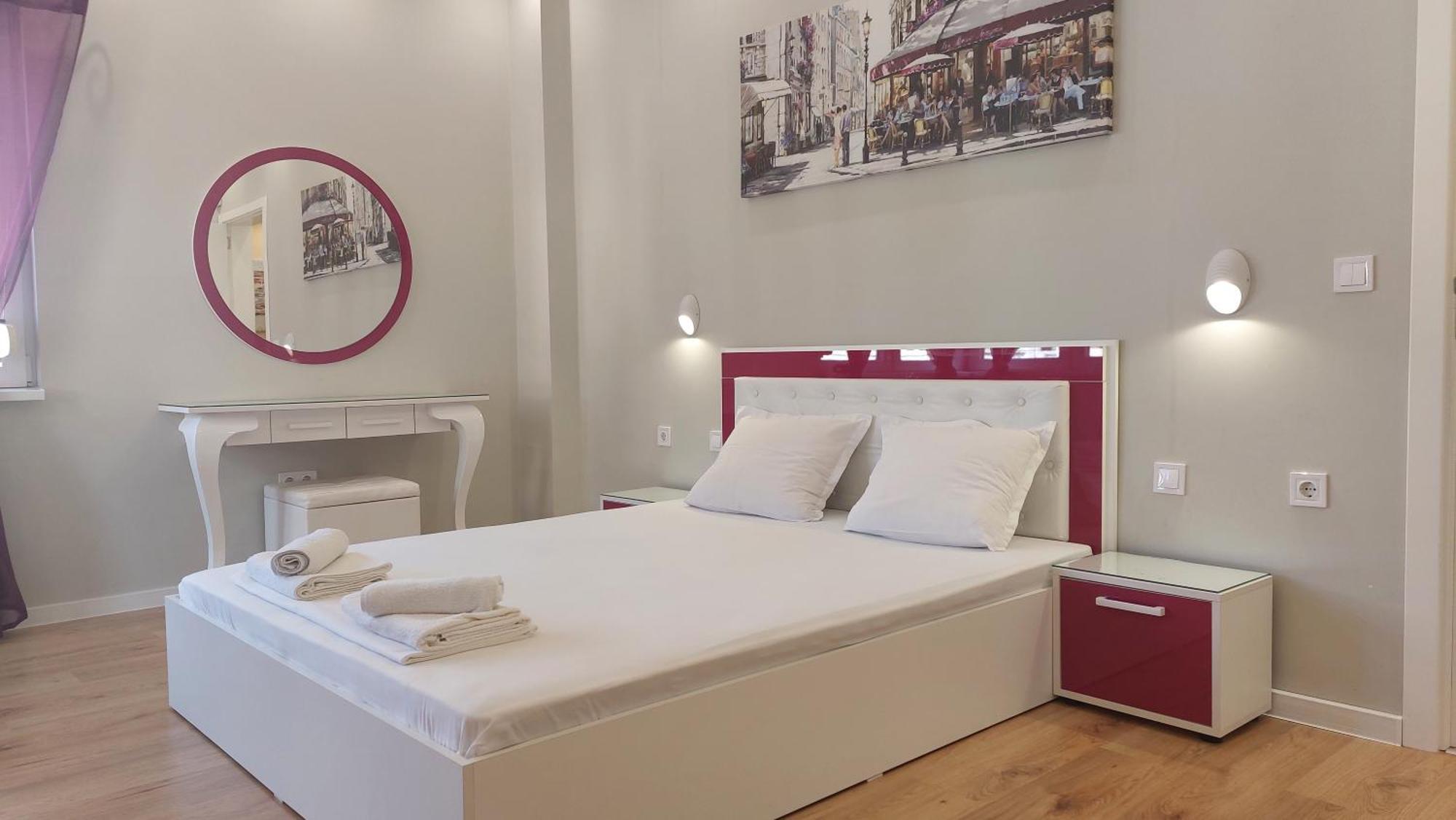 Апартамент Pink & Blue - 2Bdr With Balcony - Wi-Fi Βάρνα Εξωτερικό φωτογραφία
