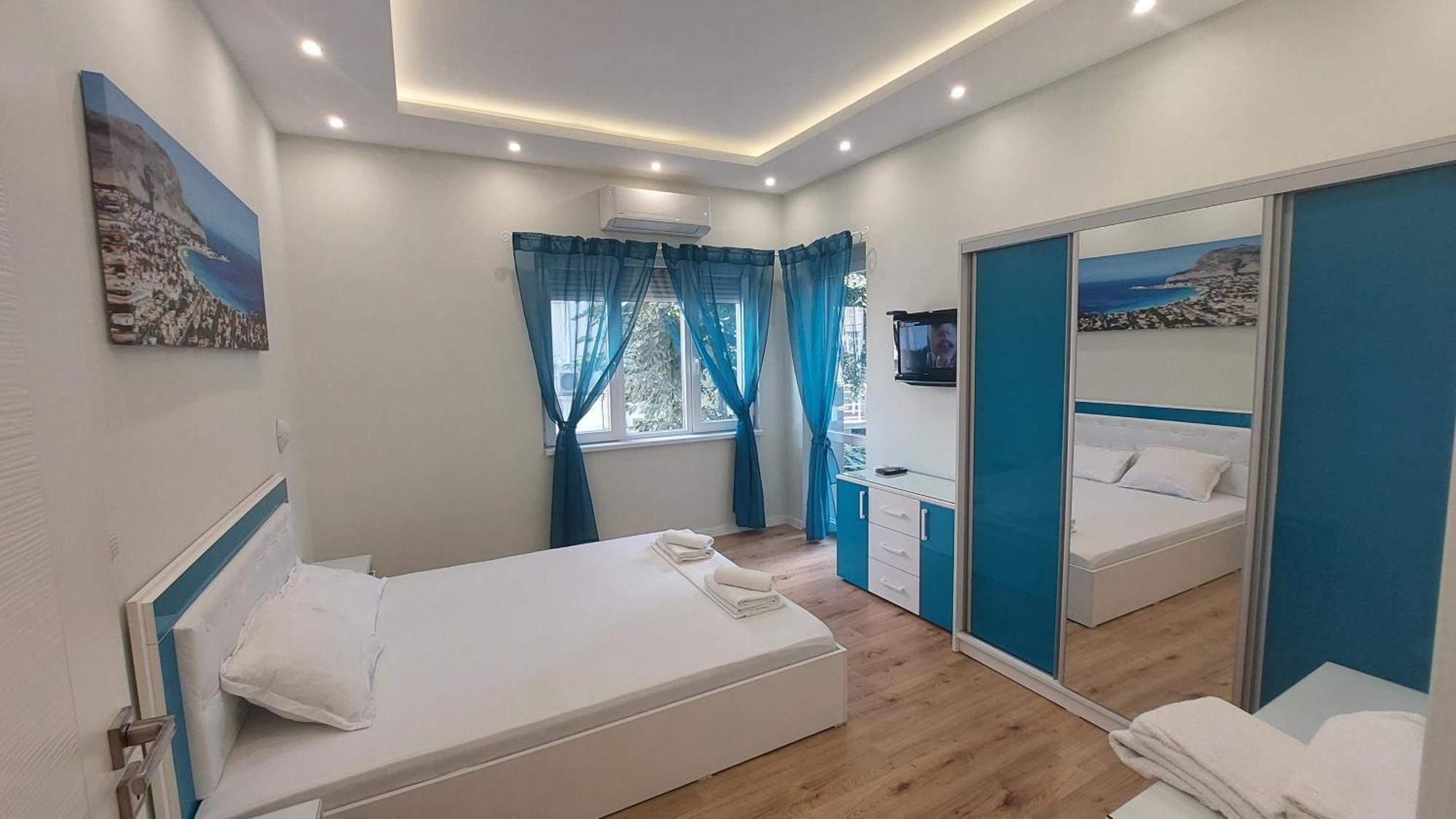 Апартамент Pink & Blue - 2Bdr With Balcony - Wi-Fi Βάρνα Εξωτερικό φωτογραφία