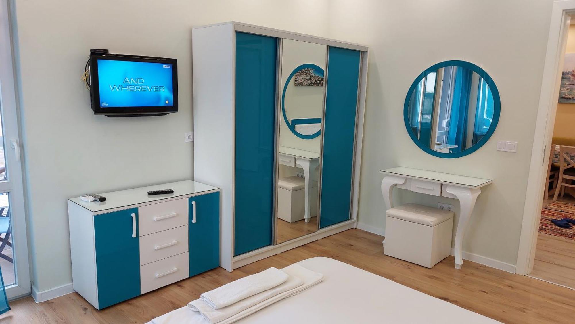Апартамент Pink & Blue - 2Bdr With Balcony - Wi-Fi Βάρνα Εξωτερικό φωτογραφία
